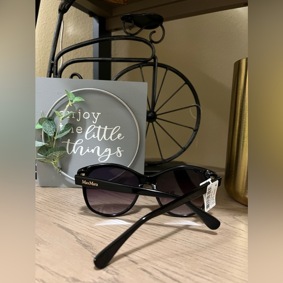 New Max Mara Sunglasses - Picture 3 of 5